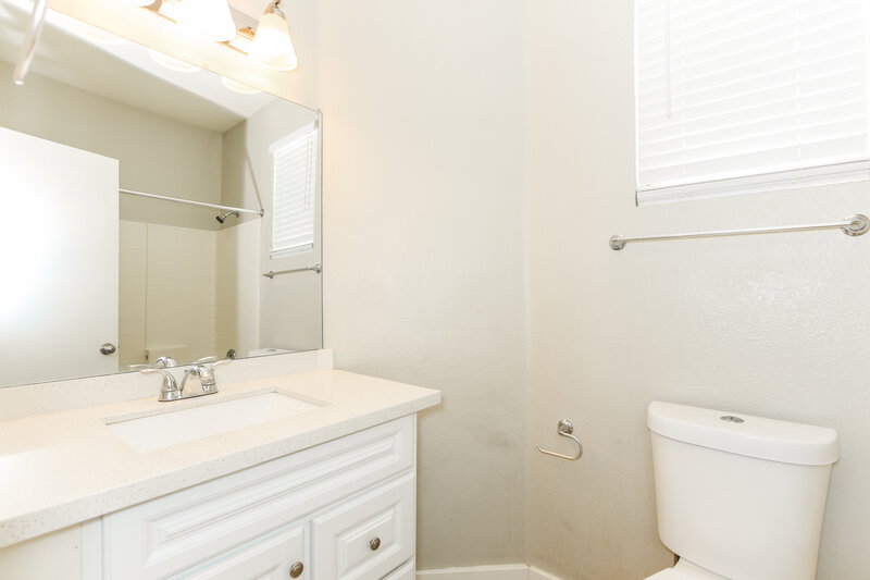1,960/Mo, 7636 Adornment Ct Las Vegas, NV 89131 Bathroom View