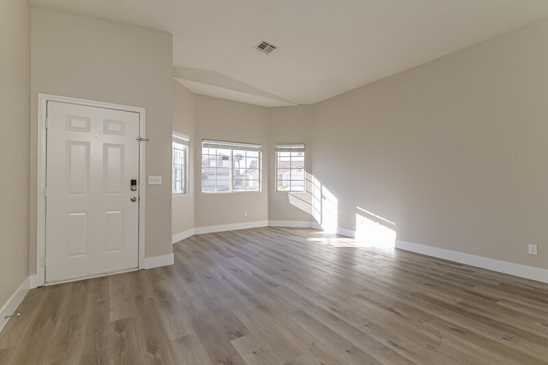 1,800/Mo, 5238 Olive Dale Ct North Las Vegas, NV 89031 Living Room View
