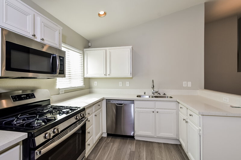 2,090/Mo, 6227 Eliza Lane North Las Vegas, NV 89031 Kitchen View