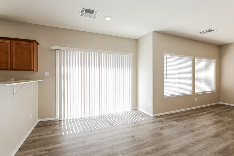 1,975/Mo, 927 Appaloosa Hills Ave North Las Vegas, NV 89081 Dining Room View