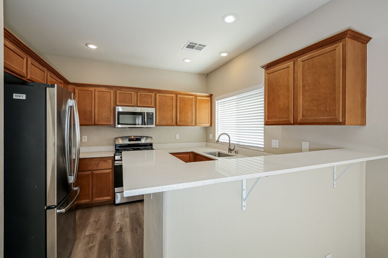 1,975/Mo, 927 Appaloosa Hills Ave North Las Vegas, NV 89081 Kitchen View