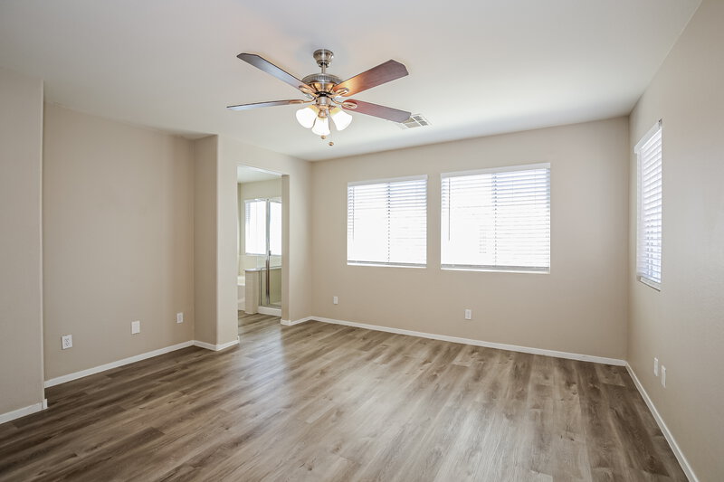 1,975/Mo, 927 Appaloosa Hills Ave North Las Vegas, NV 89081 Main Bedroom View
