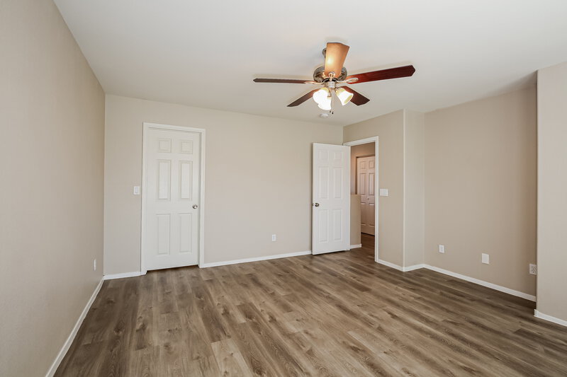 1,975/Mo, 927 Appaloosa Hills Ave North Las Vegas, NV 89081 Main Bedroom View 2