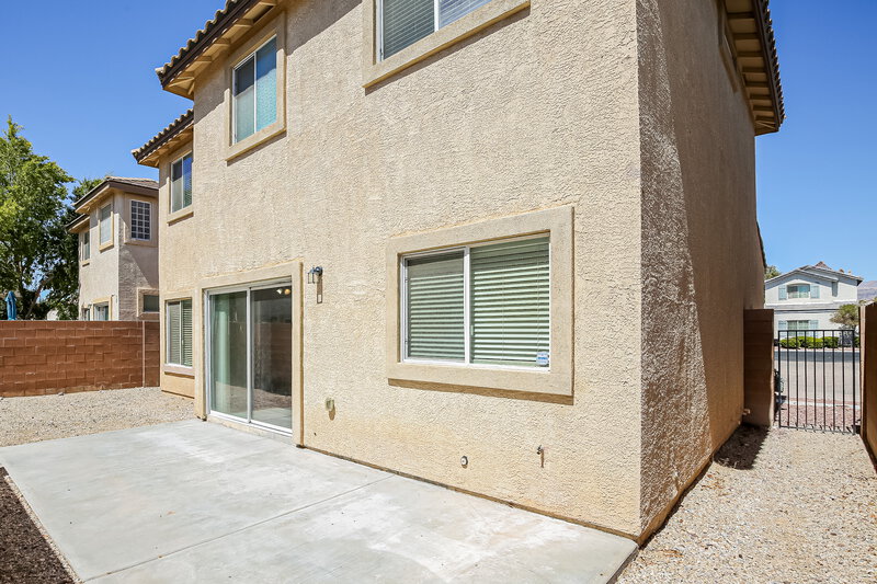 1,975/Mo, 927 Appaloosa Hills Ave North Las Vegas, NV 89081 Rear View