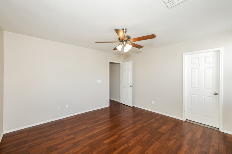 2,195/Mo, 7423 Clarita Cavern St Las Vegas, NV 89139 Main Bedroom View 2