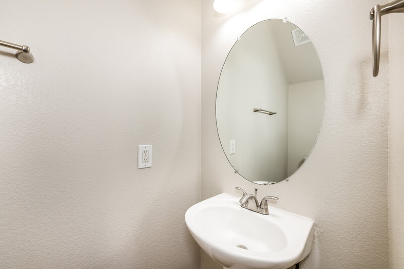 2,195/Mo, 7423 Clarita Cavern St Las Vegas, NV 89139 Powder Room View
