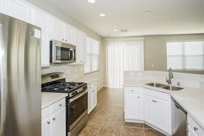 2,185/Mo, 6698 Frances Celia Ave Las Vegas, NV 89122 Kitchen View