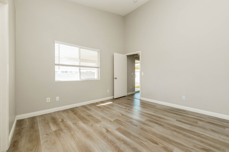 2,085/Mo, 2415 Inlet Spring Ave North Las Vegas, NV 89031 Main Bedroom View 2