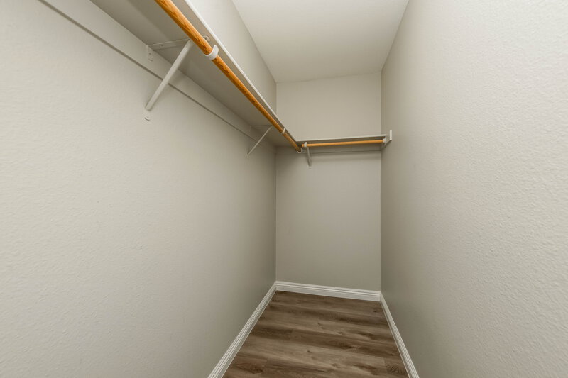2,085/Mo, 2415 Inlet Spring Ave North Las Vegas, NV 89031 Walk In Closet View