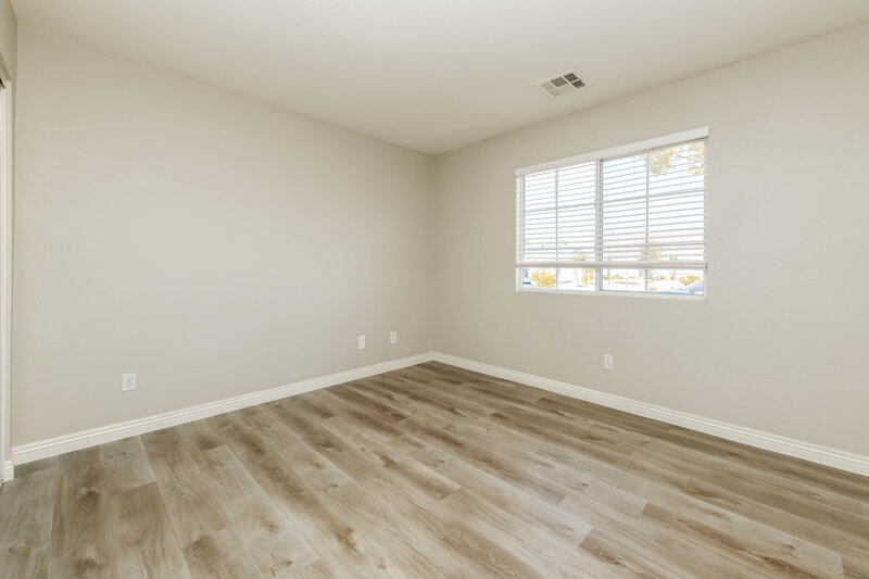 2,085/Mo, 2415 Inlet Spring Ave North Las Vegas, NV 89031 Bedroom View