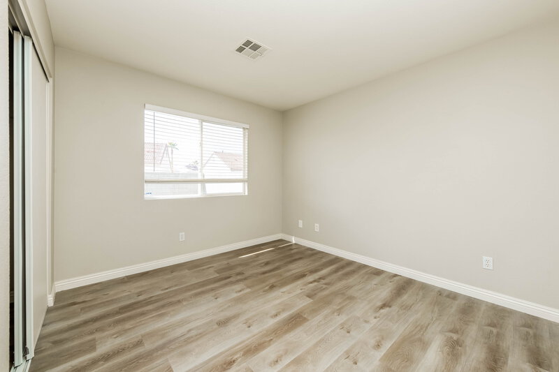 2,085/Mo, 2415 Inlet Spring Ave North Las Vegas, NV 89031 Bedroom View 2