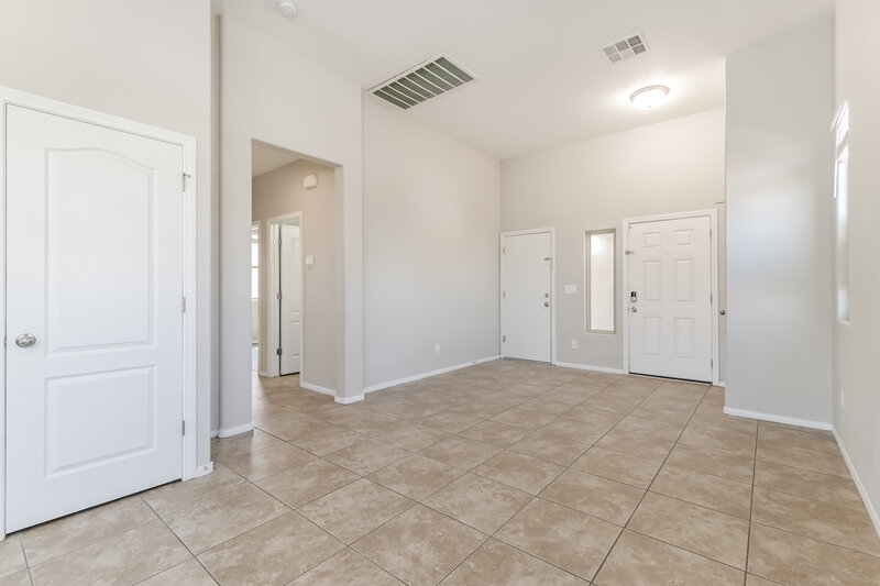 2,060/Mo, 712 Bridgeford Ct Henderson, NV 89011 Living Room View