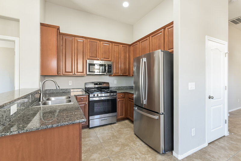 2,060/Mo, 712 Bridgeford Ct Henderson, NV 89011 Kitchen View