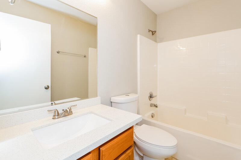 1,955/Mo, 1934 Barrel Oak Avenue North Las Vegas, NV 89031 Bathroom View