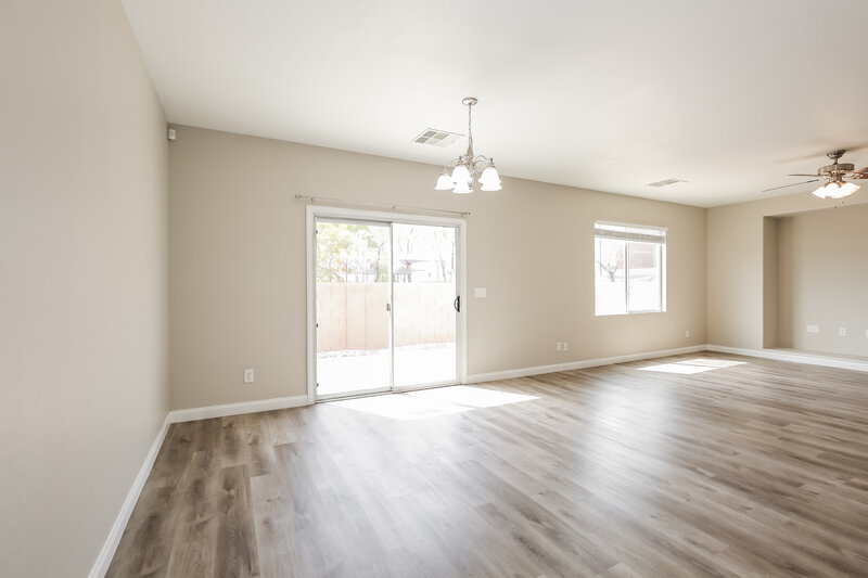 2,295/Mo, 1417 Beams Ave North Las Vegas, NV 89081 Dining Room View 2