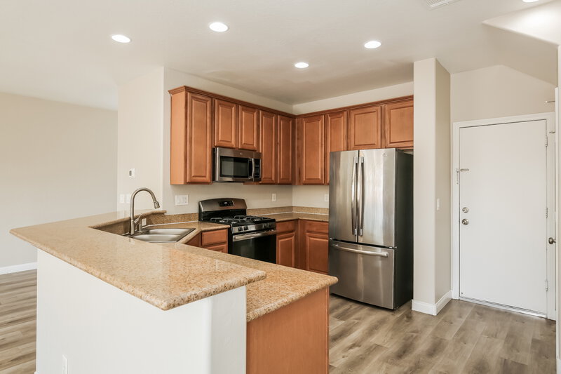 2,295/Mo, 1417 Beams Ave North Las Vegas, NV 89081 Kitchen View