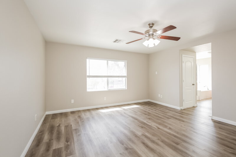 2,295/Mo, 1417 Beams Ave North Las Vegas, NV 89081 Main Bedroom View