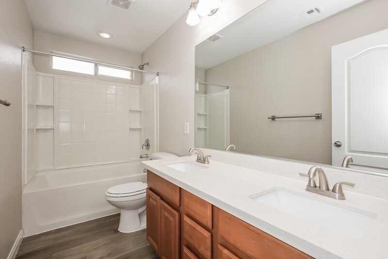 2,295/Mo, 1417 Beams Ave North Las Vegas, NV 89081 Bathroom View