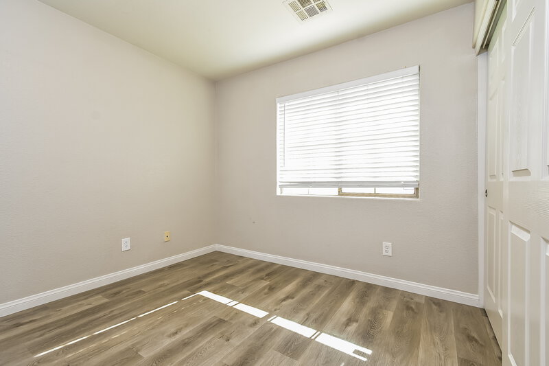 2,085/Mo, 3577 Chelsea Grove St Las Vegas, NV 89122 Bedroom View 2