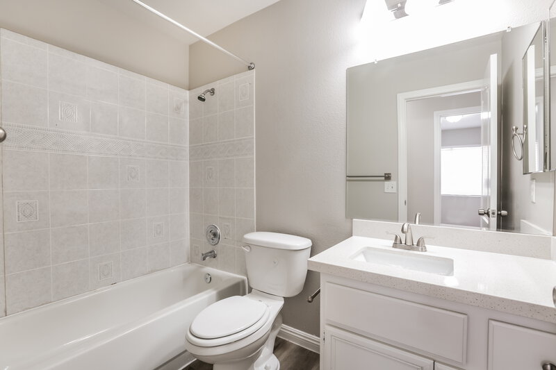 1,940/Mo, 1916 Fossil Butte Way North Las Vegas, NV 89032 Bathroom View