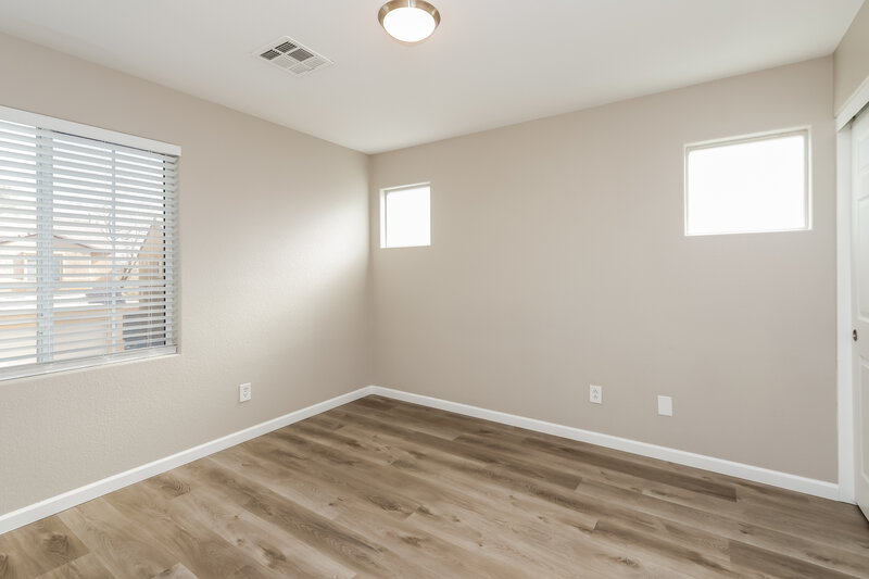 1,950/Mo, 4031 Meadow Foxtail Dr Las Vegas, NV 89122 Bedroom View 2