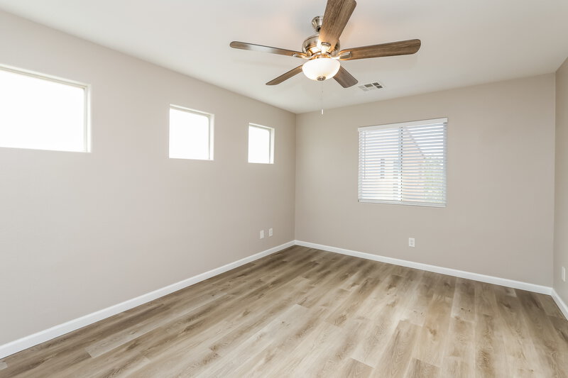 1,950/Mo, 4031 Meadow Foxtail Dr Las Vegas, NV 89122 Bedroom View 3