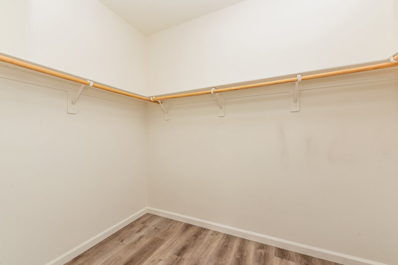 2,305/Mo, 7538 Tamany St Las Vegas, NV 89143 Walk In Closet View