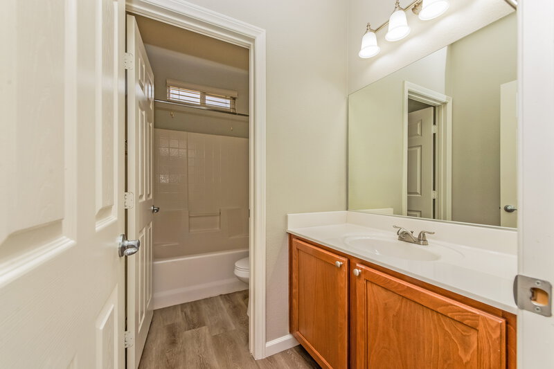2,305/Mo, 7538 Tamany St Las Vegas, NV 89143 Bathroom View