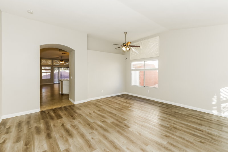 1,925/Mo, 5037 Via De Fortuna Way North Las Vegas, NV 89031 Dining Room View 2