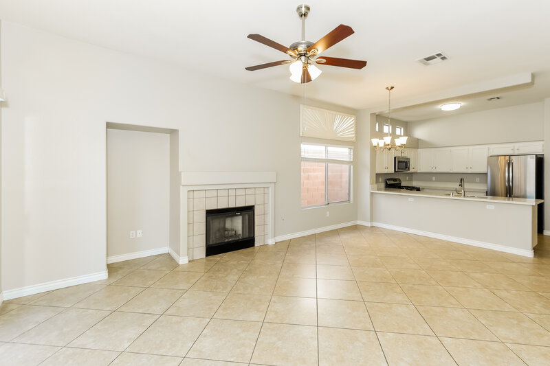 1,925/Mo, 5037 Via De Fortuna Way North Las Vegas, NV 89031 Family Room View