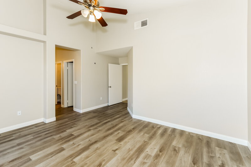 1,925/Mo, 5037 Via De Fortuna Way North Las Vegas, NV 89031 Main Bedroom View 2