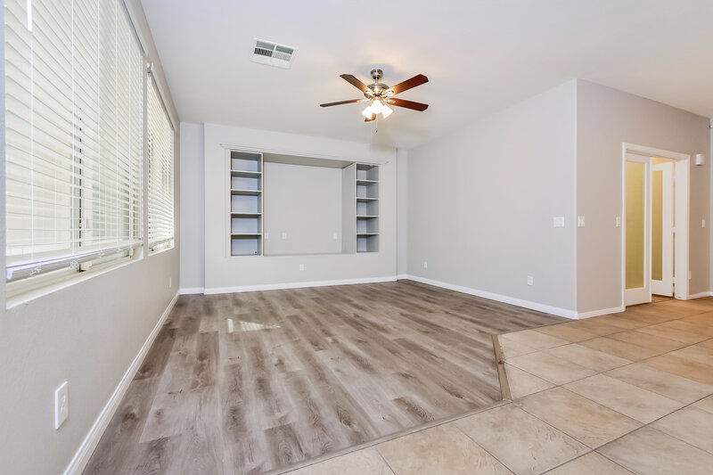 1,965/Mo, 5634 Via Victoria St North Las Vegas, NV 89031 Living Room View