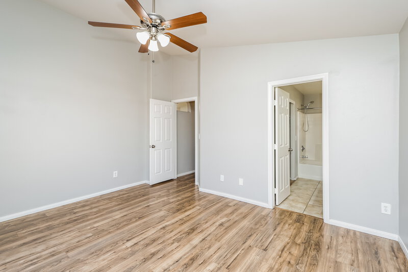 2,040/Mo, 6468 Duck Hill Springs Dr Las Vegas, NV 89122 Main Bedroom View 2