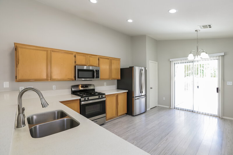 1,895/Mo, 4913 Whispering Spring Ave Las Vegas, NV 89131 Kitchen View