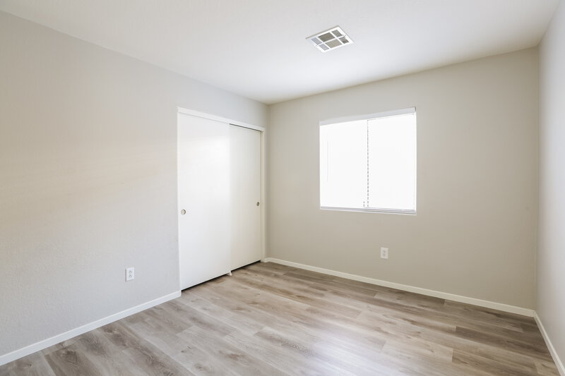 1,895/Mo, 4913 Whispering Spring Ave Las Vegas, NV 89131 Bedroom View