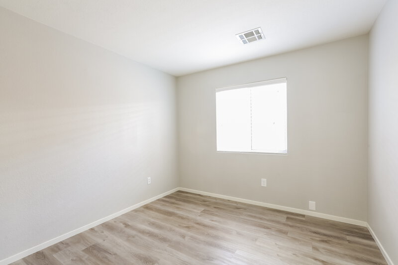 1,895/Mo, 4913 Whispering Spring Ave Las Vegas, NV 89131 Bedroom View 4