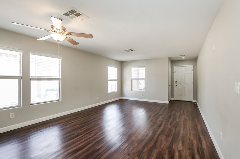 2,080/Mo, 5016 Charlo Dr Las Vegas, NV 89131 Living Room View