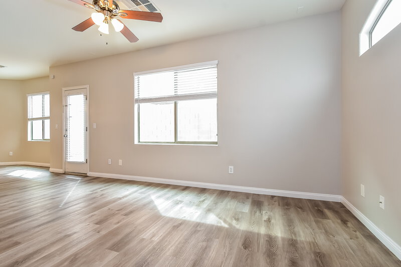 2,470/Mo, 613 Ryan Peak Ln Henderson, NV 89011 Living Room View 2