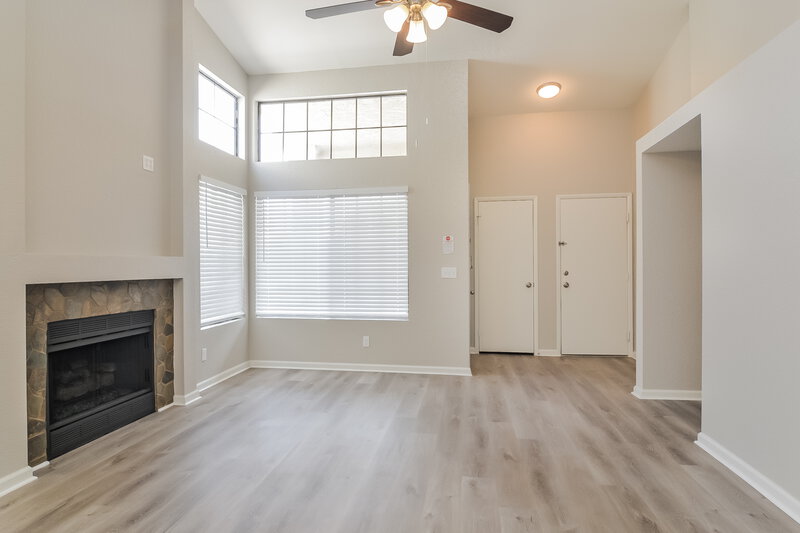 1,980/Mo, 7107 Rhapsody Ln Las Vegas, NV 89119 Living Room View 2