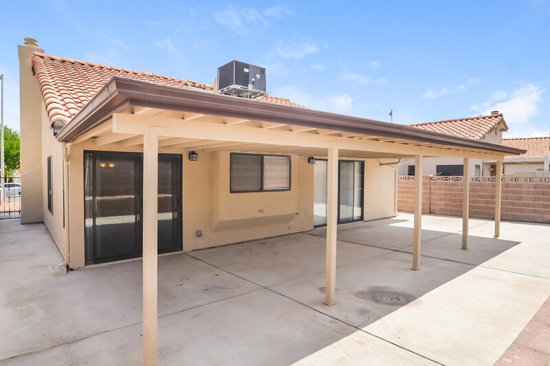1,980/Mo, 7107 Rhapsody Ln Las Vegas, NV 89119 Rear View