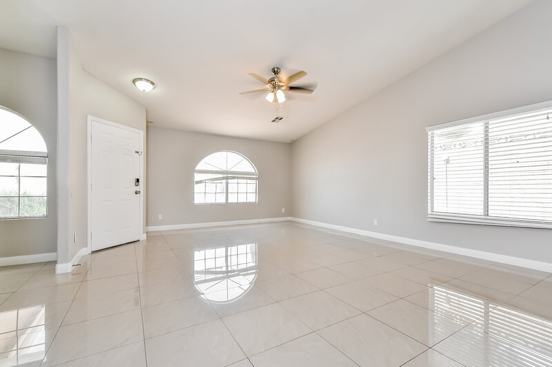 2,240/Mo, 2216 Jardine Ave North Las Vegas, NV 89032 Family Room View