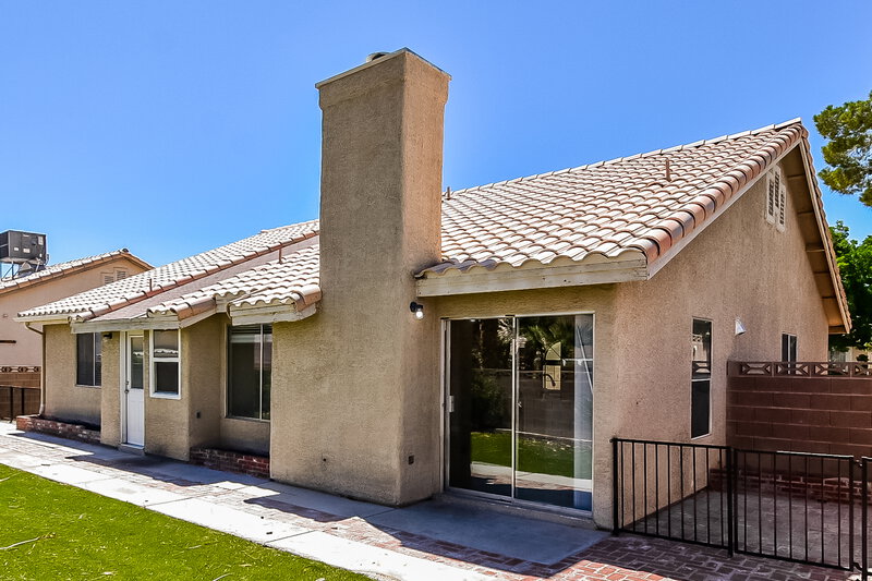 2,240/Mo, 2216 Jardine Ave North Las Vegas, NV 89032 Rear View