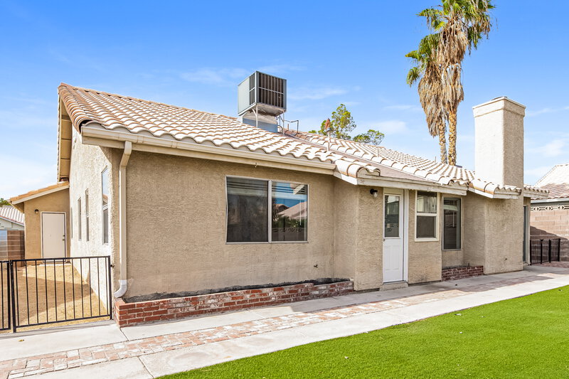 2,175/Mo, 2216 Jardine Ave North Las Vegas, NV 89032 Rear View