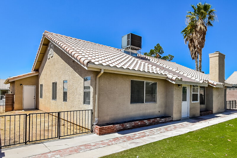 2,240/Mo, 2216 Jardine Ave North Las Vegas, NV 89032 Rear View 2