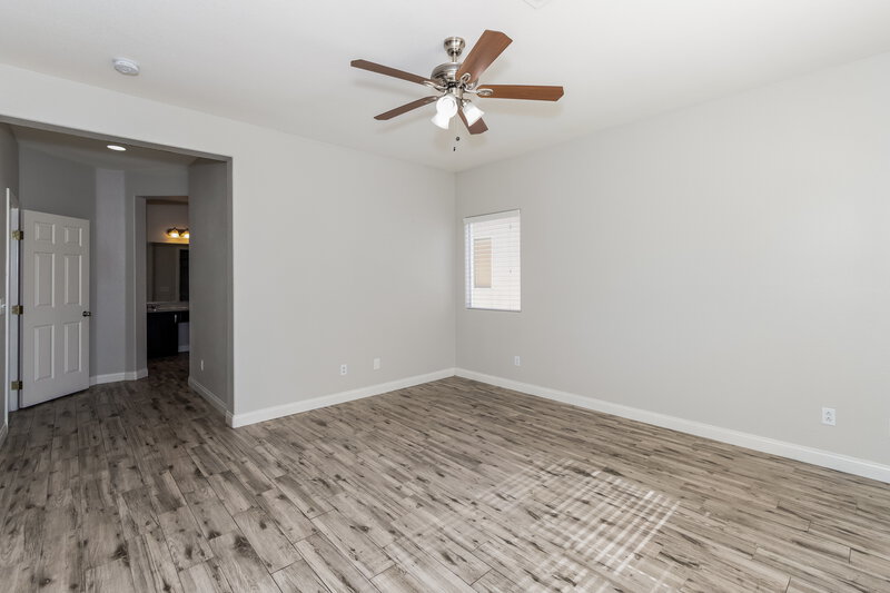 2,200/Mo, 5402 Royal Yacht Way North Las Vegas, NV 89031 Main Bedroom View