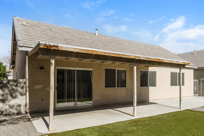 2,200/Mo, 5402 Royal Yacht Way North Las Vegas, NV 89031 Rear View