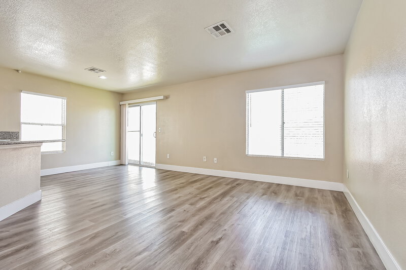 2,240/Mo, 1820 Loida Ct North Las Vegas, NV 89031 Living Room View 2