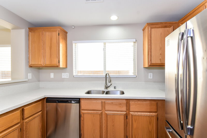 1,910/Mo, 6249 Capehart Falls Street North Las Vegas, NV 89081 Kitchen View