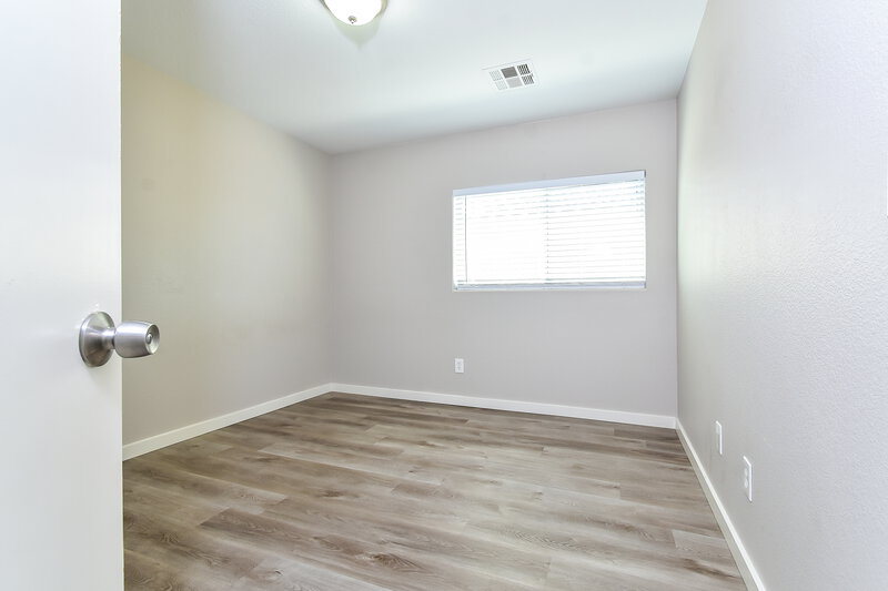 1,910/Mo, 6249 Capehart Falls Street North Las Vegas, NV 89081 Bedroom View 2