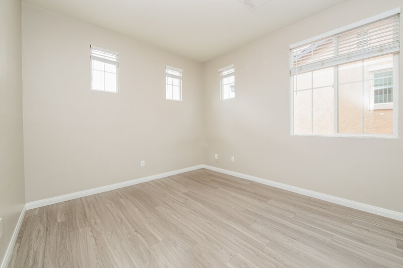 2,105/Mo, 4336 Hera Temple Ave North Las Vegas, NV 89031 Bedroom View